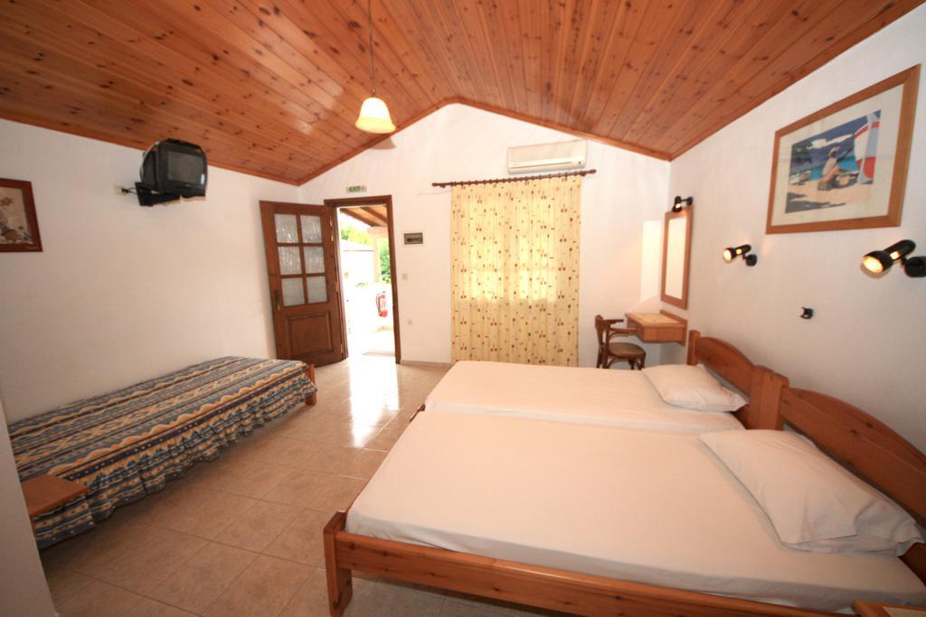 Amalia Studios Skiathos Town Exterior photo