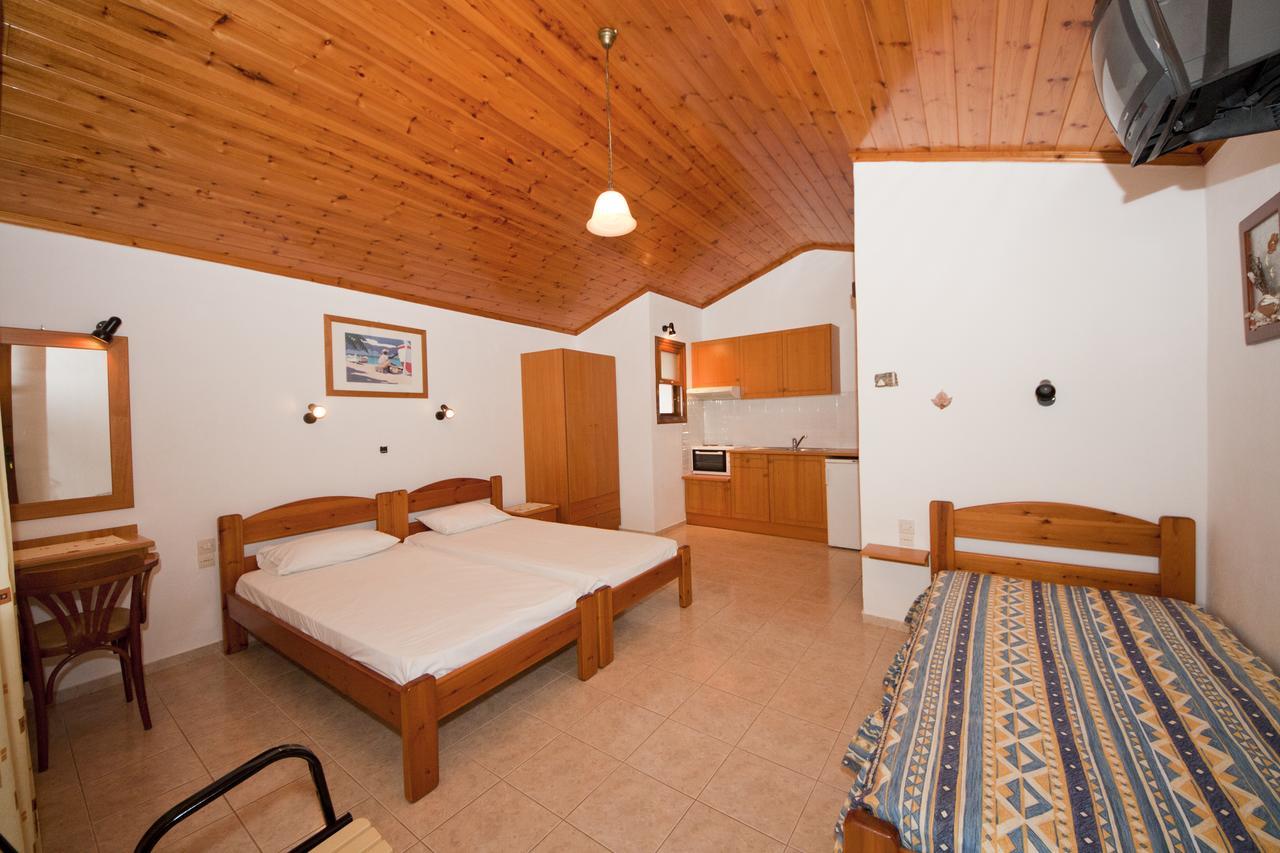 Amalia Studios Skiathos Town Exterior photo
